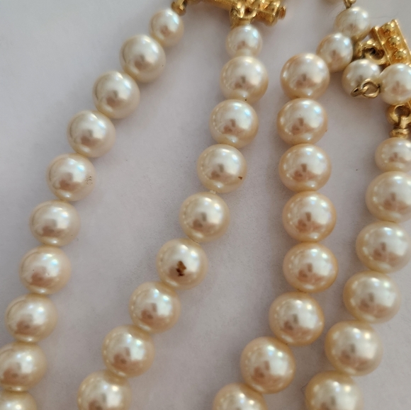LCI💕 Liz Claiborne Vintage pearls - Picture 6 of 6